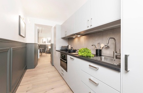 2nd Arrondissement Apartment | LivinParis | Luxury 3 Bedrooms Le Louvre II