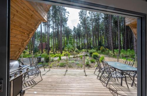 Weybourne House | Liz's Lodge by Big Skies Cottages