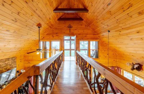 Foxfire Estates House | Lizard Lookout Cabin, Pets Welcome!