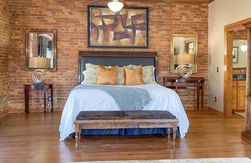 Enterprise Apartment | L👀K! Main Street Loft -- Historic Building in Downtown Enterprise - SLEEPS 8-10