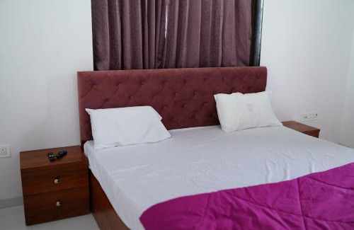 Malavli Villa | ll EMPYREAN STAY ll 9BHK ll FLAGSHIP VILLA ll PVT POOL ll FREE WIFI ll