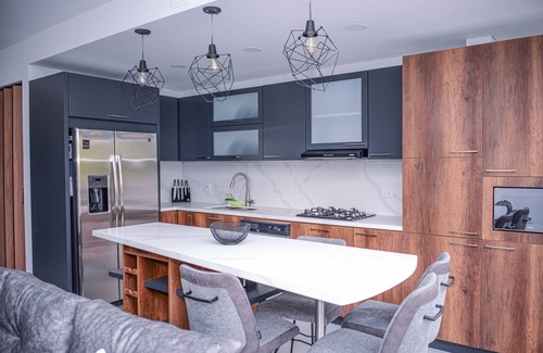 Zona Rosa Apartment | Lleras 402
