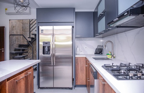 Zona Rosa Apartment | Lleras 402