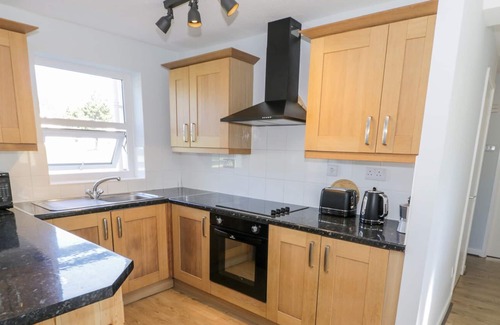 Harlech Apartment | LLYGAD Y DYDD, pet friendly in Harlech
