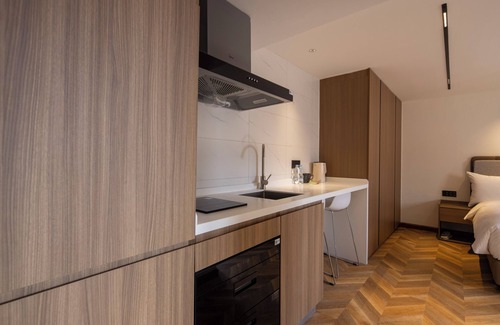 East Huanshi Road Hotel | LN Residece Taojin