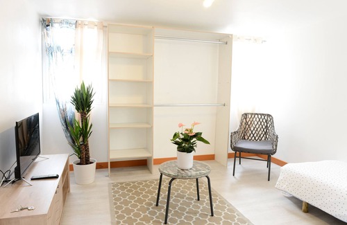Saint-Andre-dAllas Bed & Breakfast | Lo Gorissado - La Ferme du Glandier