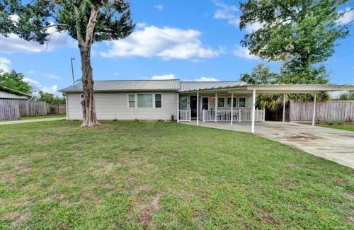 Lynn Haven House | Loaded House and Guest House w Game Room Gym