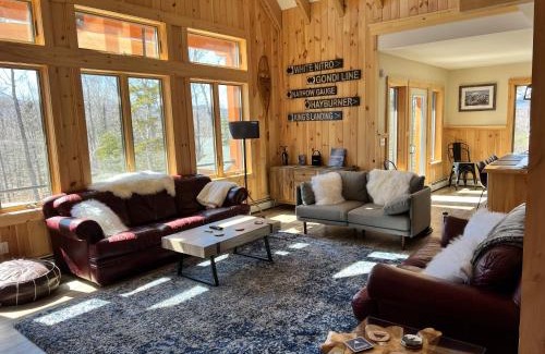 Carrabassett Valley Ski Chalet | Loafers' Lodge