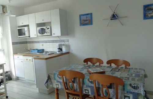 Arzon Apartment | Loc Appart Arzon 2 Rooms 39m2 sunny. View of Port Du Crouesty - with bikes