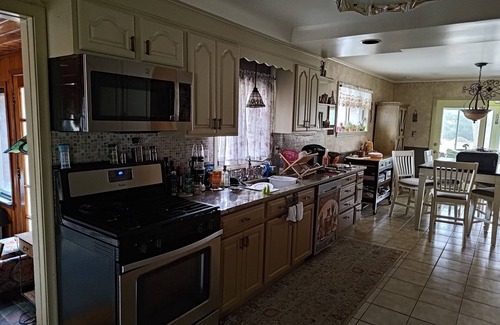Livonia House | Local Livonia House
