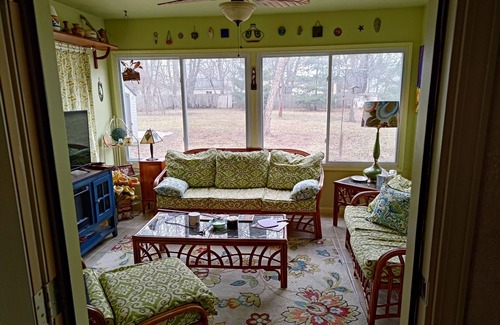 Livonia House | Local Livonia House