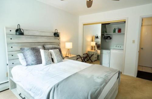 Vail Apartment | Local's Condo in Vail Steps from Ski Shuttle