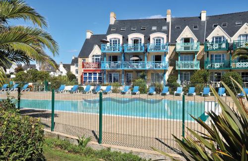 Guilvinec House | LocaLise - Maison G4 au Guilvinec - A 50m de la mer avec jardin et piscine - Tout à pied, plages, port, centre, commerces, marché - Wifi inclus - Animaux bienvenus - Linge de lit inclus