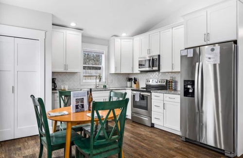 Traverse City House | Locally Owned 2BR w/Hot Tub