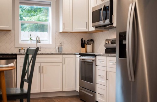 Traverse City House | Locally Owned 2BR w/Hot Tub