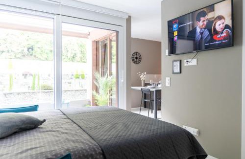 Locarno Apartment | Locarno Center - Free Parking, Netflix and WiFi