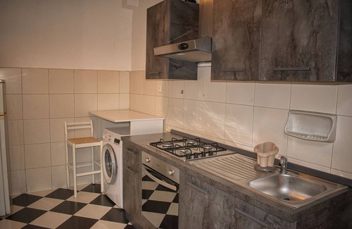 San Fruttuoso Apartment | located in a strategic position,near to the city major places of interest