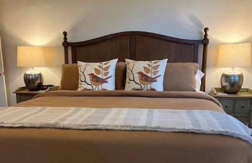 Danville House | Located in Historic Old West End. Minutes from the River District and Casino.
