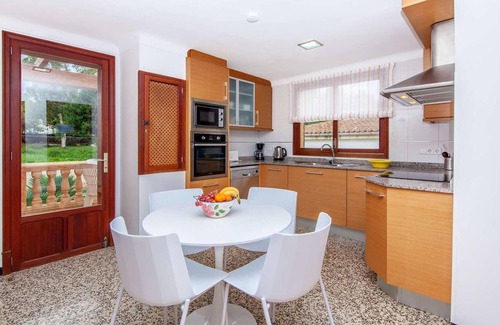 Cielo de Bonaire House | Located in the urban area of Bonaire, a suburb of Alcudia with its own small selection of bars, rest