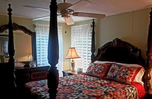 Jacarandas House | Located near Gulf of Mexico. This house offers 2 bedroom and 2 Bathroom