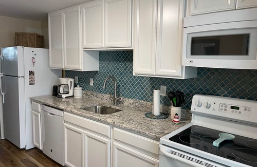York Beach House | Location! 2 min Walk to Short Sands Beach