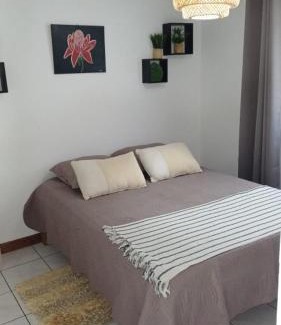 Bois de Nefles House | Location Alpinia