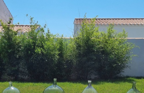 Noirmoutier-en-l'Ile House | Location de Vacances D'une Belle Maison Très Confortable Terrasse + Jardin