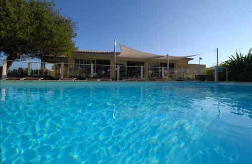 Calvi Apartment | location de vacances figuier avec jardin barbecue piscine chauffée à Calvi