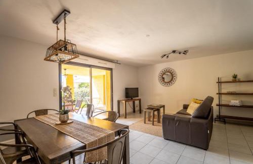 Calvi Apartment | location de vacances figuier avec jardin barbecue piscine chauffée à Calvi