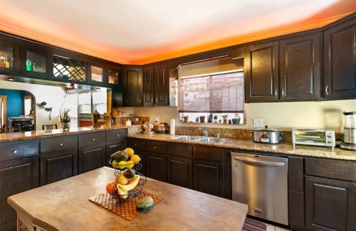 Los Angeles House | LOCATION heart of LA - ENJOY MORE AND DRIVE LESS