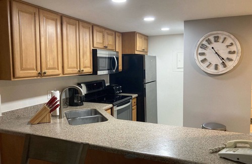 Park Shore Condo | Location is everything! Clean and quaint condo in beautiful Park Shore Resort.