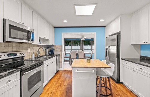 Juno Ridge House | Location Location! Juno Beach, Park your boat!