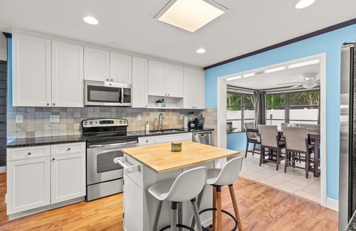 Juno Ridge House | Location Location! Juno Beach, Park your boat!