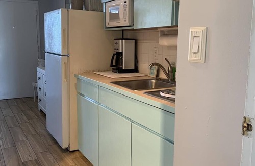 Cape May - Wildwood Condo | Location Location! 1 block to the beach w/Heated Pool, private bedroom/kitchen