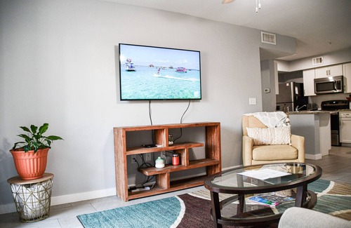 Indian Bayou Condo | LOCATION.Location !*Center DESTIN*2 min to the Beach*chairs +umbrellas *
