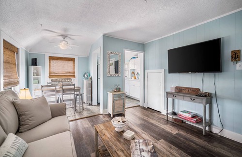 Beach Haven Condo | Location ! Location ! Location! Comfy Condo In Center Of Beach Haven!