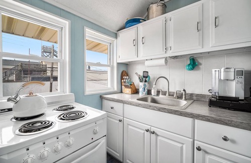 Beach Haven Condo | Location ! Location ! Location! Comfy Condo In Center Of Beach Haven!