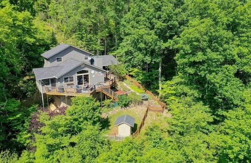 Pittman Center Cabin | Location Location Location ! Resort Pools , Hot Tub ! MILLION DOLLAR VIEW !