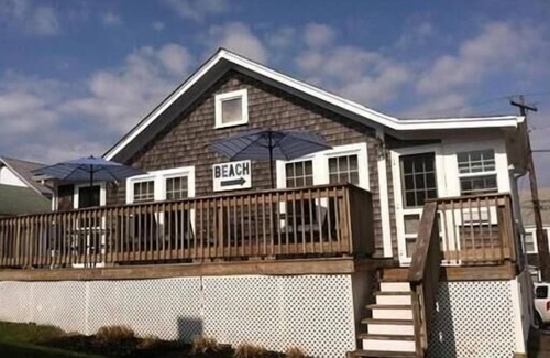 Falmouth Heights House | Location! Location! Location! Steps To Falmouth Heights Beach! CENTRAL AIR