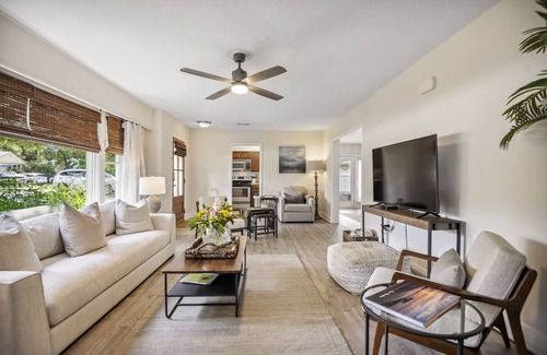 Old Town Cottage | Location! Location! 1/2 Block to Beach and 3 Blocks to Downtown!