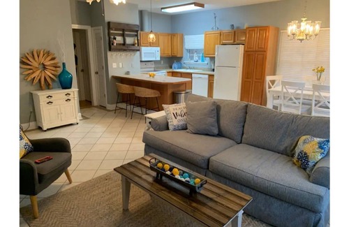 Old Town Apartment | Location! Location! Downtown Bay St Louis.