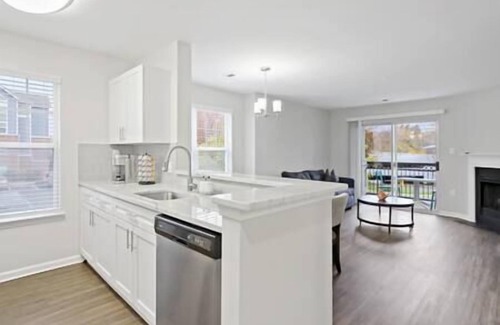 Herndon Apartment | Location | Luxury | Prime | Suburban | Boutique
