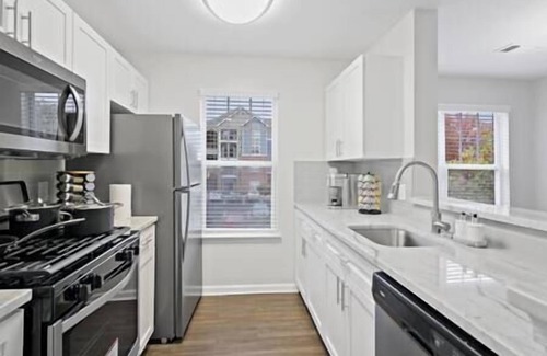 Herndon Apartment | Location | Luxury | Prime | Suburban | Boutique