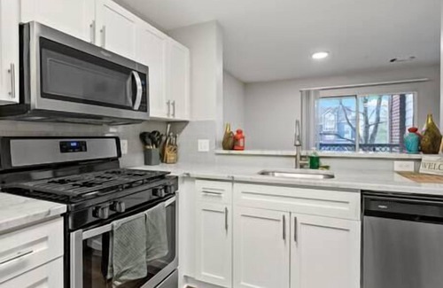 Herndon Apartment | Location | Relaxed | Prime | Suburban | Boutique