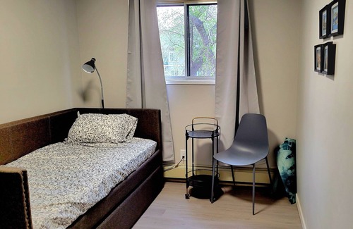 Saskatoon Condo | Location! Saskatoon Nutana Broadway charm & comfort