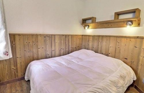 La Perriere Apartment | Location Ski La Tania : Apt 2 Pièces, 4 Pers, Balcon, Proche Commerces et Navettes - FR-1-182A-22