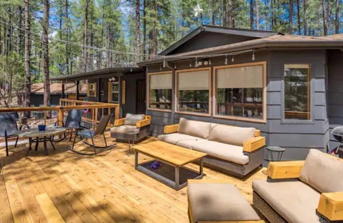 Prescott Cabin | LOCATION- SoDak Cabin - RESORT STYLE ENTERTAINMENT