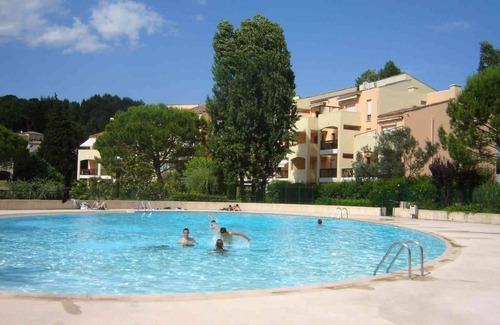 Mougins Apartment | Locations-06 les oliviers, residence swimming pool