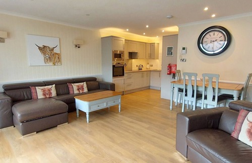 Kinloch Rannoch Apartment | Loch Rannoch Highland Club, Pine Martin Lodge 2