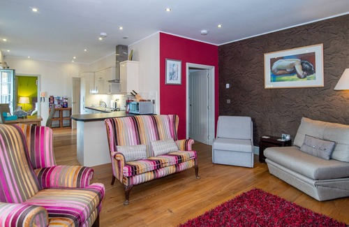 Crieff Cottage | Locherlour Mill Cottage in Crieff. Perfect for couples. Pets Welcome. Accessible.